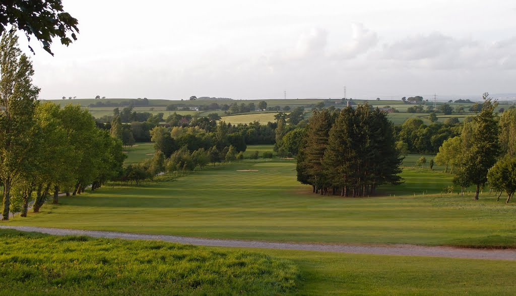 Evening at Enmore Park GC - May 2011 by Mike Stuckey