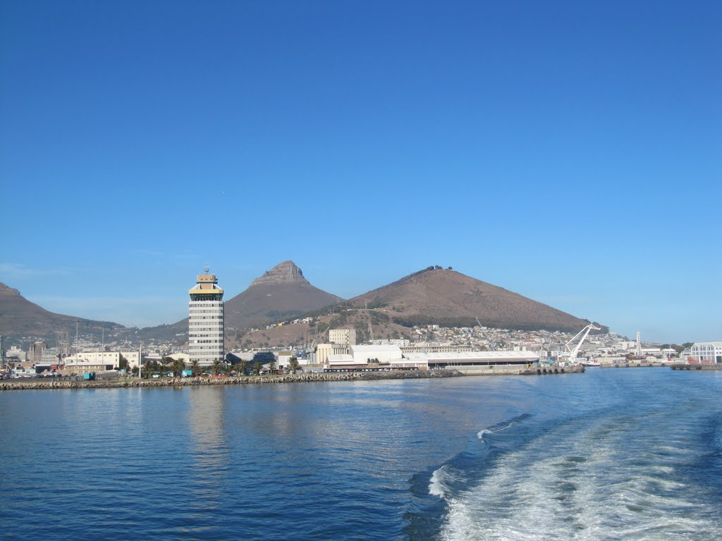 View on the Cape Town harbour, Lion's Head and Signal Hill from the ferry to Robben Island by Willem Nabuurs