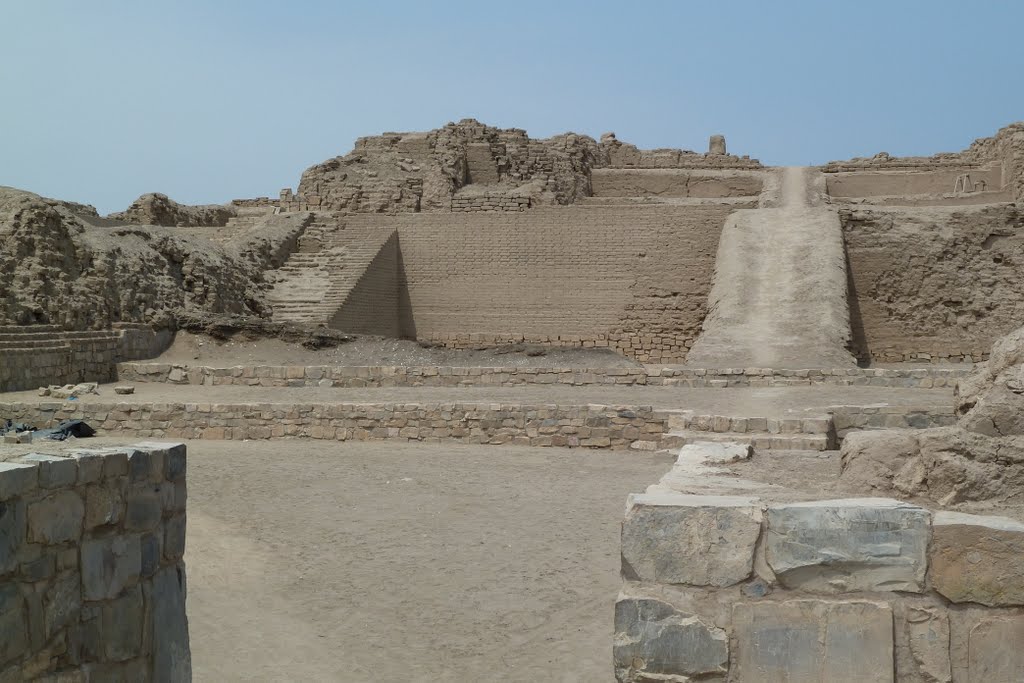 Pyramid with ramp - Pachacamac by Joseph-Cro