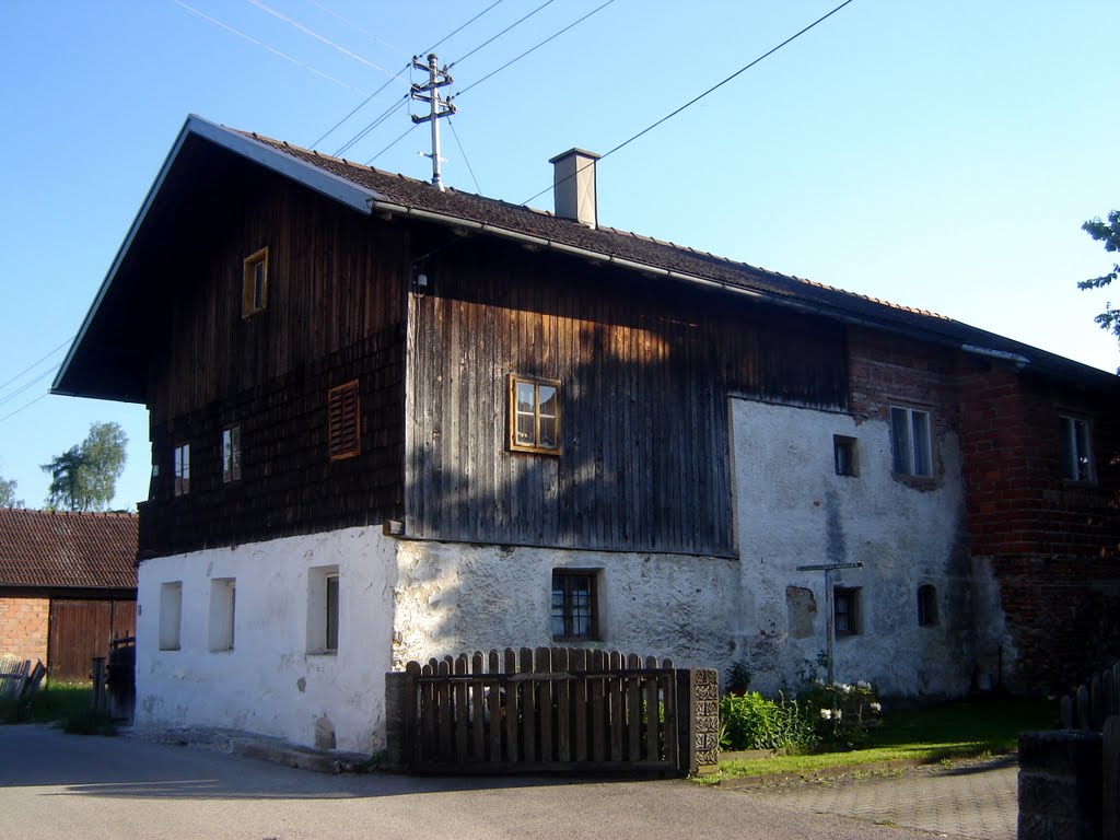 Typische Architektur in Oberösterreich by Branislav Turčina