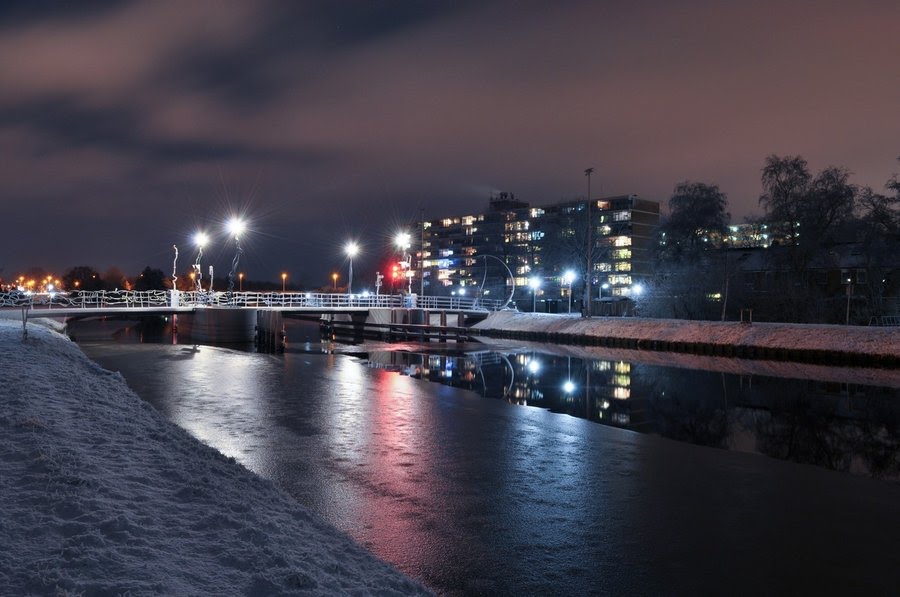 Fietsbrug winter by Bremer