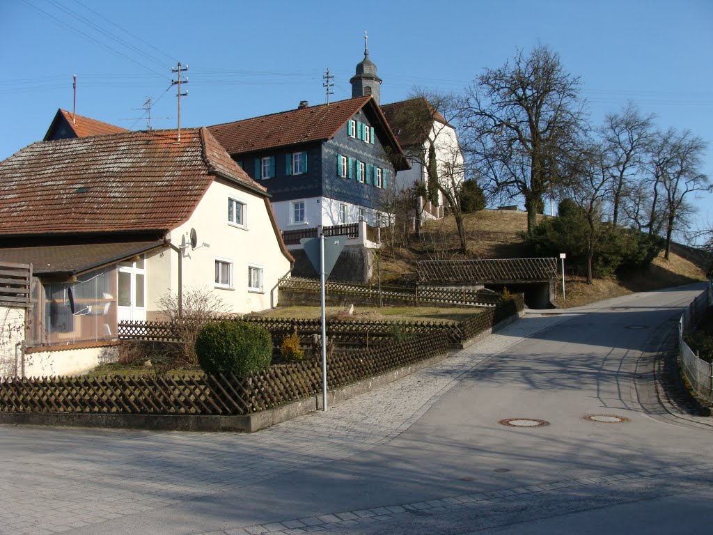 Geroldswind mit Blick zur Dorfkirche by Contessa