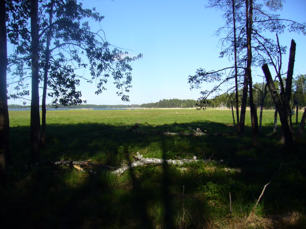 Maarinlahti Bay, Espoo, 20110526 by RainoL