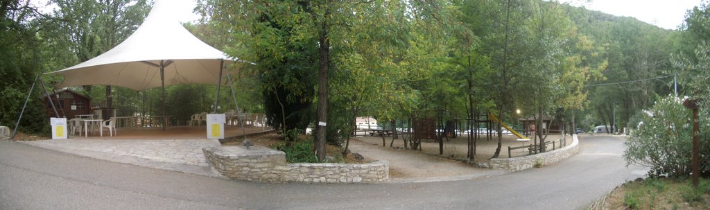 Naturist camping La Genèse - Panoramic view of the main square by e-Martinez