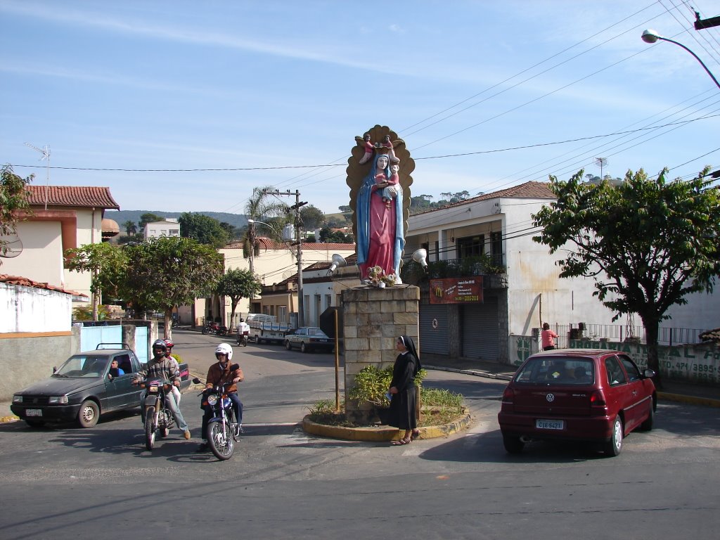 Imagem de Nossa Senhora do Perpétuo Socorro - entrada de Socorro - S.P. - Brasil by FAVassellucci