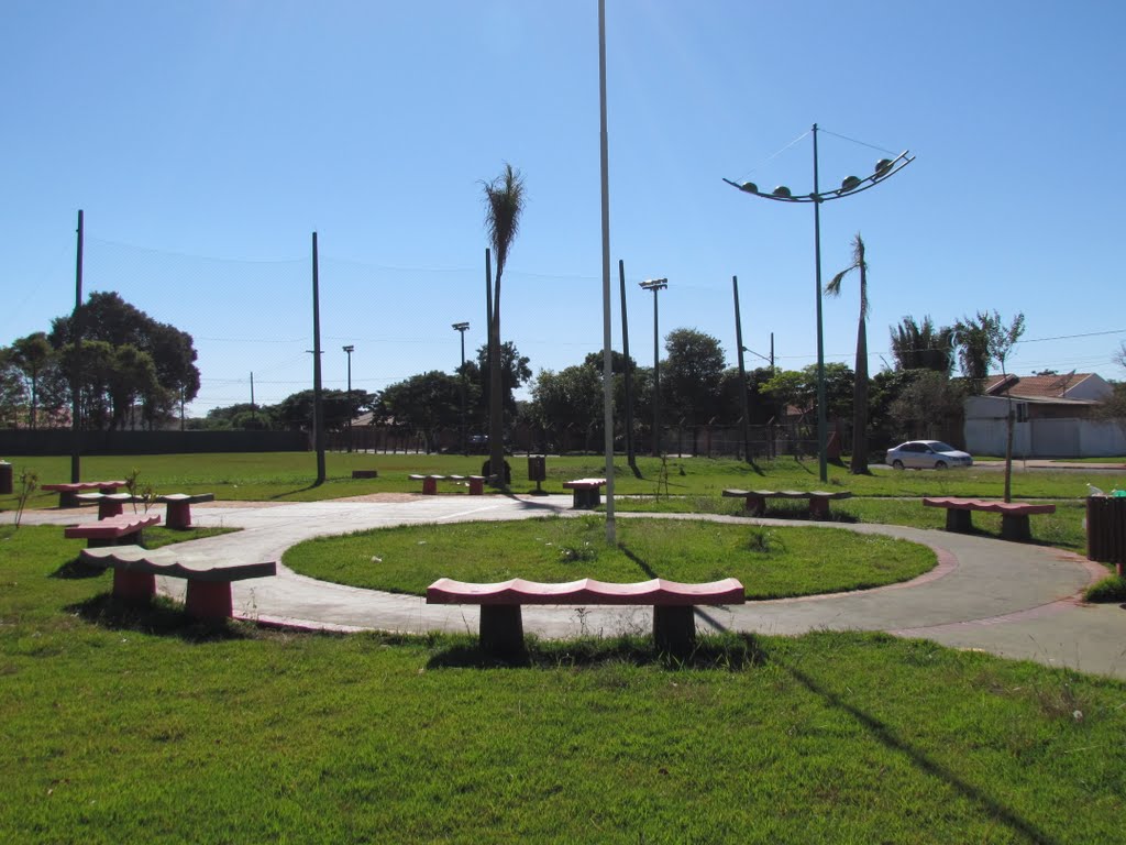 Praça do Expedicionário no Jardim Porto Alegre em Toledo, PR. by Ricardo Mercadante