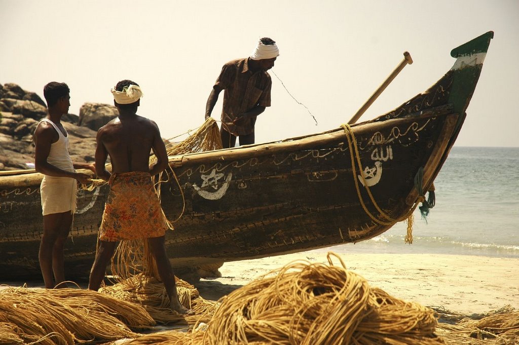 Fisherman in Kovalam by Matthias Zuckschwerd…