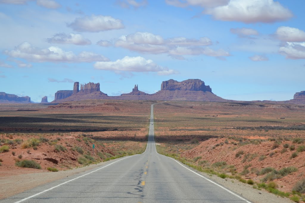 SR 163 Monument Valley Utah Mile 13 Forest Gump Spot by alvingone