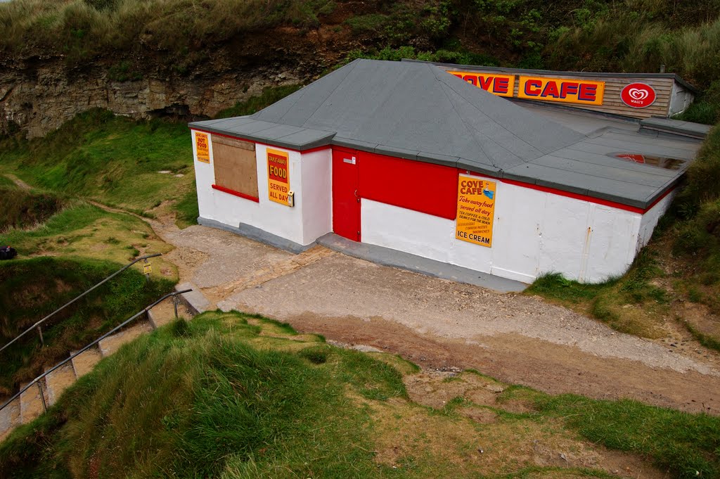 Cafe on the cliffs.Riviera towans in Hayle,west Cornwall by Chris Scaysbrook