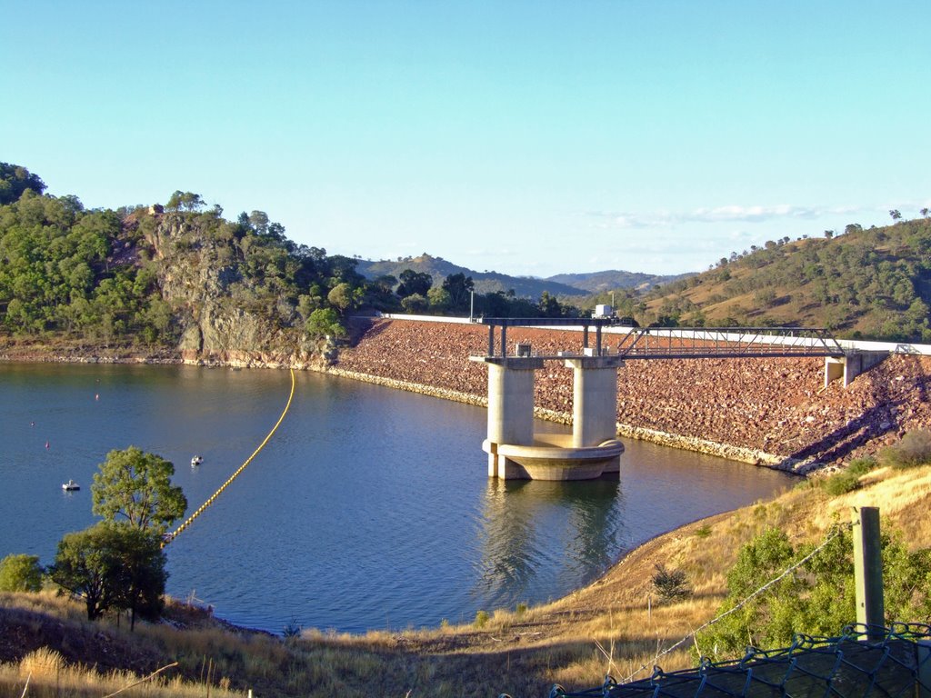 Chaffey Dam by stevelyne