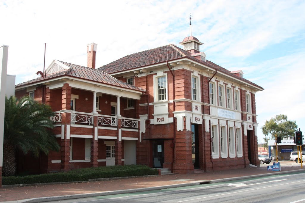 Old Midland Post Office by Derek Graham