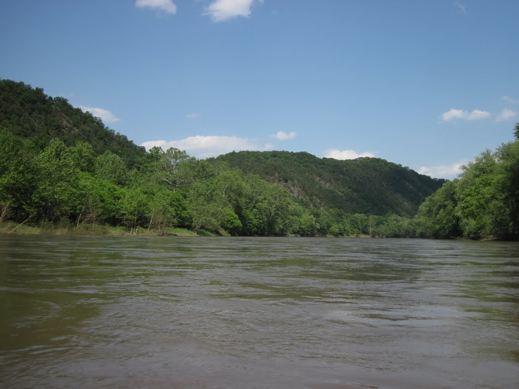 Steep mountains bordering the Potomac by midatlanticriverrat