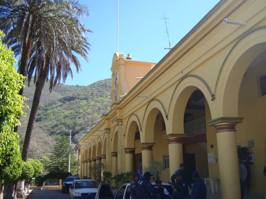 Palacio Municipal de Alcozauca by Ricardo Llamas