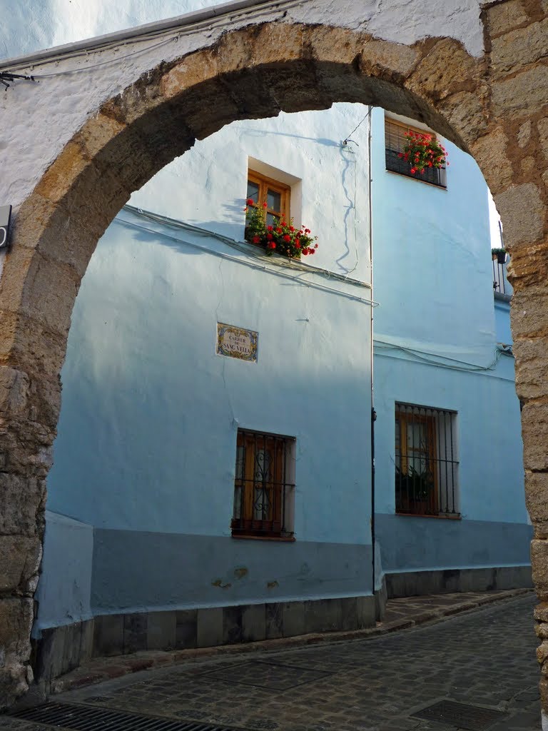 Portal de la judería. Sagunto by zinaztli