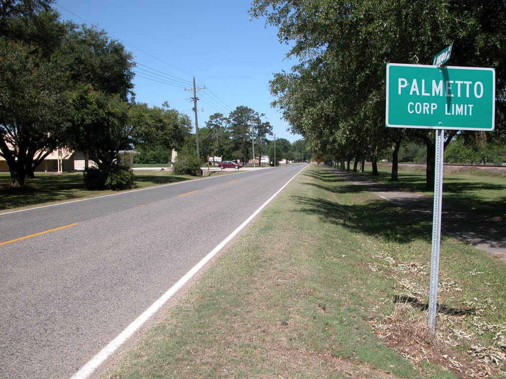 Entering Palmetto, Louisiana on LA Highway 10, Westbound by Seven Stars