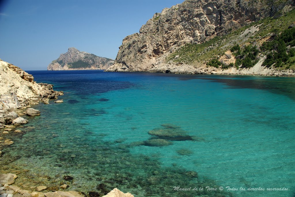 Cala bóquer en la hora Zulú by manutiks