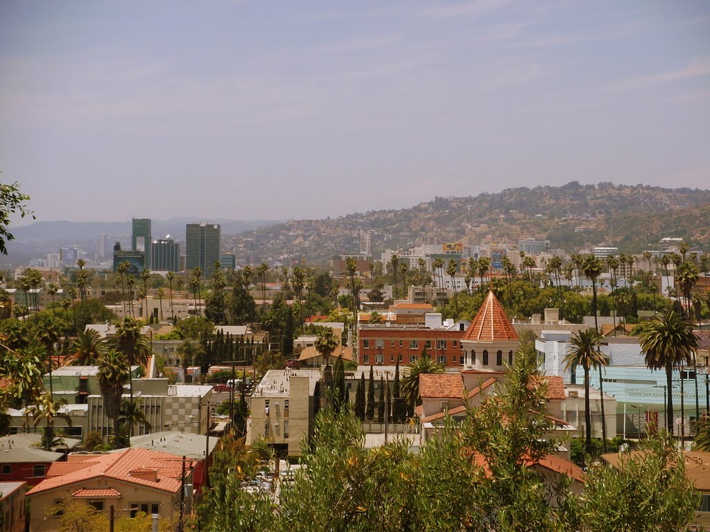 View over hollywood by Der_Geograph