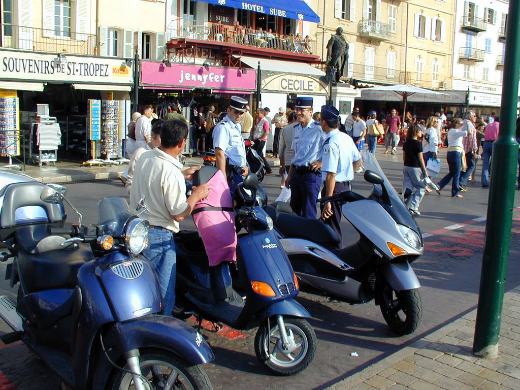 Les Gendarmes de St. Tropez by gpermant