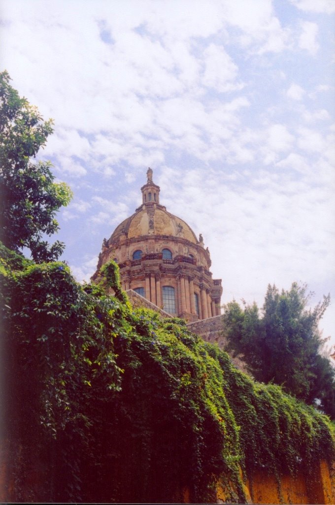 Cúpula del Templo de la Concepción (Las Monjas) by Juan C. Becerra