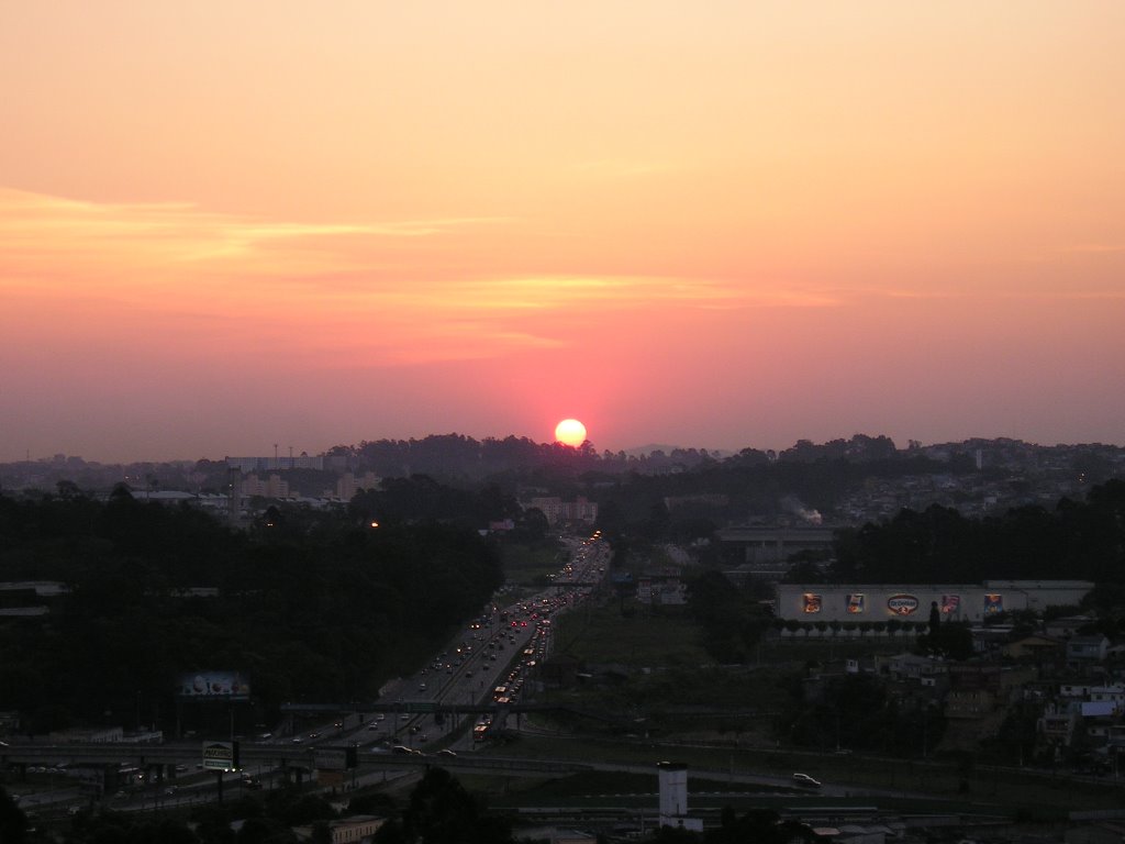 Pôr-do-sol visto do km 15 da Raposo Tavares, São Paulo, SP by Suzana Santos