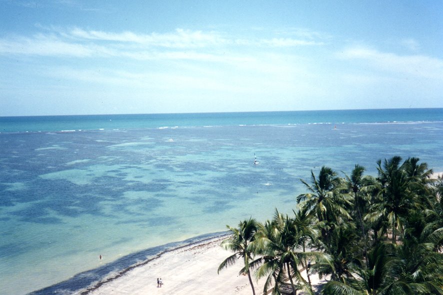 Vista da Praia de Candeias, Jaboatão dos Guararapes, PE by Suzana Santos