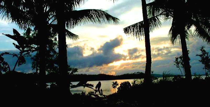 Sunset at Urdaneta Bay, Lavezares, Northern Samar by Yarkssen