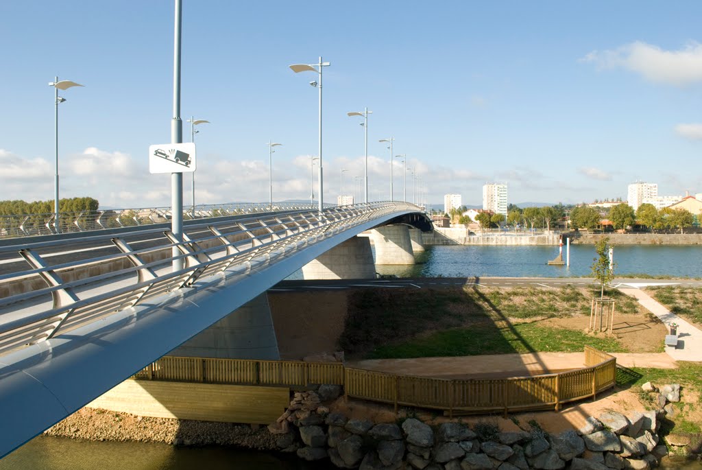 Pont François Mitterand by ESSAGHP