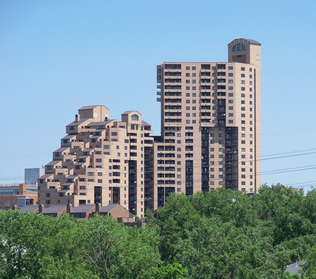 Minneapolis condos 1 by Jon Platek