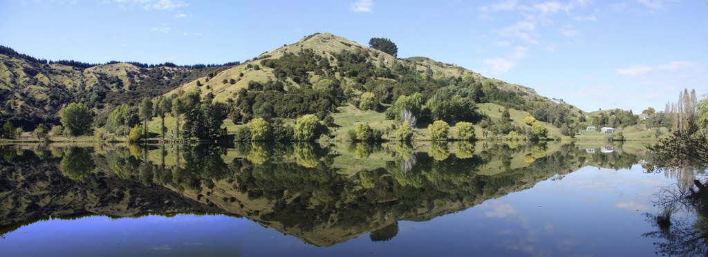 Lake Waikopiro reflections by bob melsom