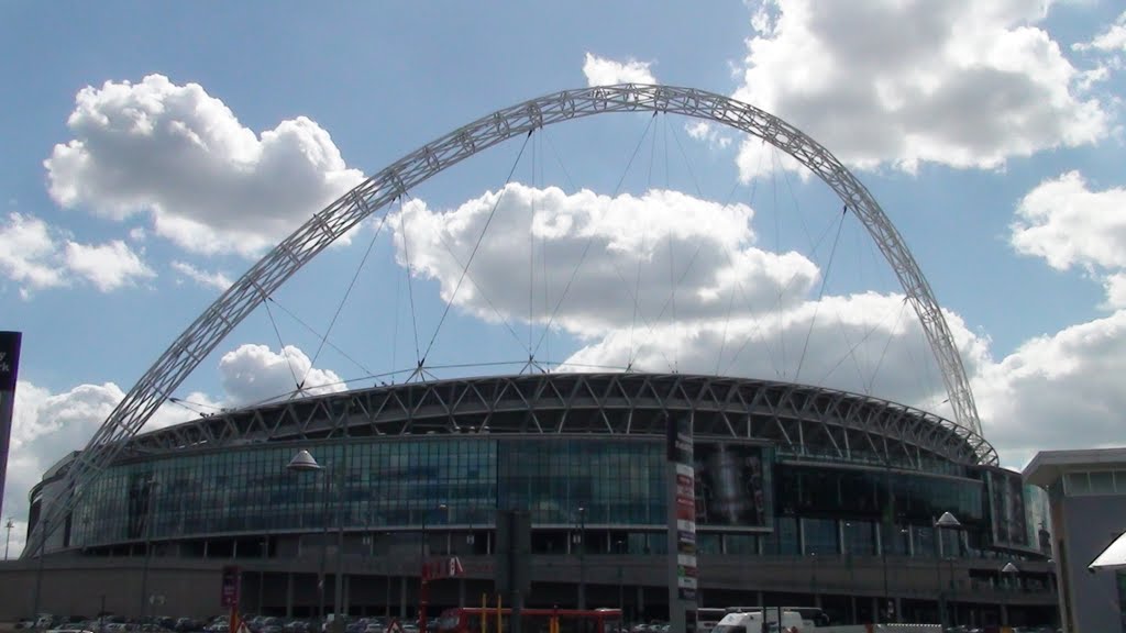 Wembley by iztok rožman