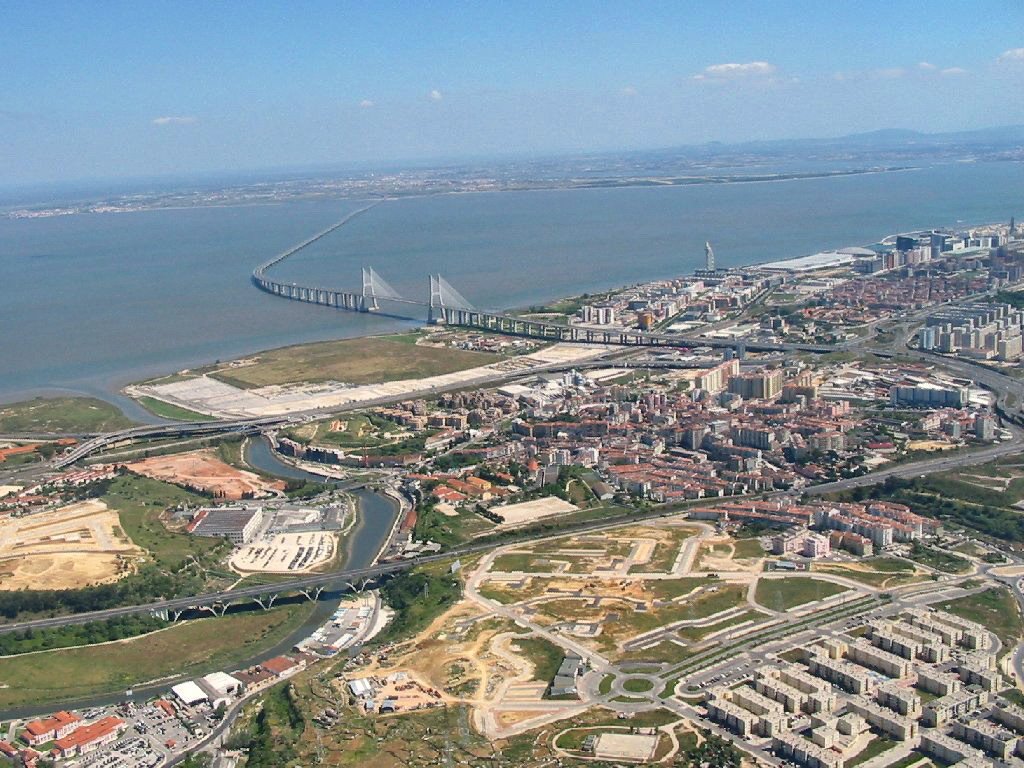 Lisboa - Vista sobre a Ponte Vasco da Gama by Kataforeze