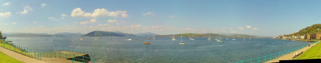 Clyde Estuary,Gourock.(1324) by Portmoreloch