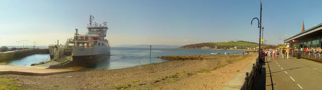 Clyde Estuary,Largs.(1326) by Portmoreloch