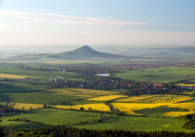 Podsedice and castle Házmburk from Hrádek by Harmonicon