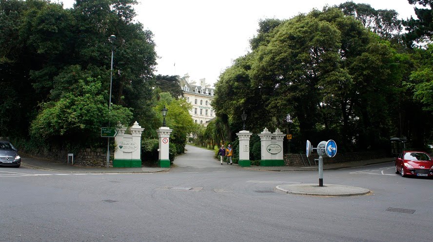 Melville Road Roundabout Falmouth, Kernow by Paul HART