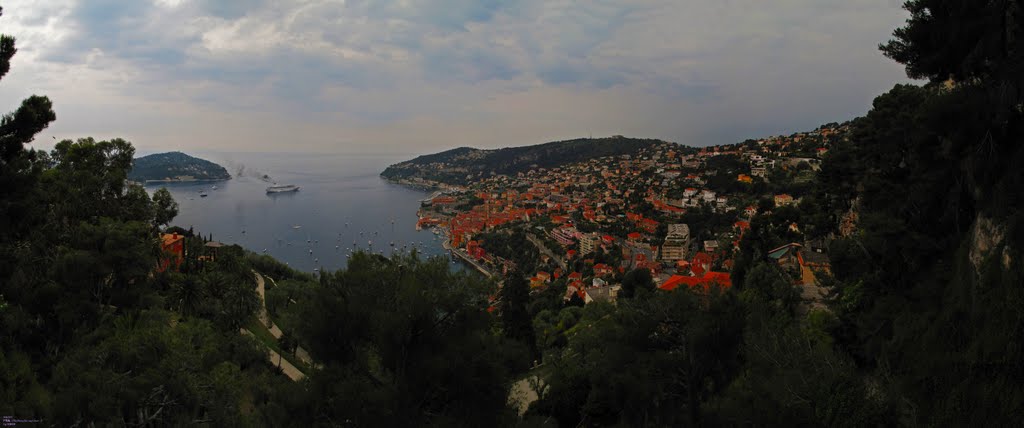 FRA Villefranche-sur-Mer Panorama by KWOT by KWO Tsoumenis