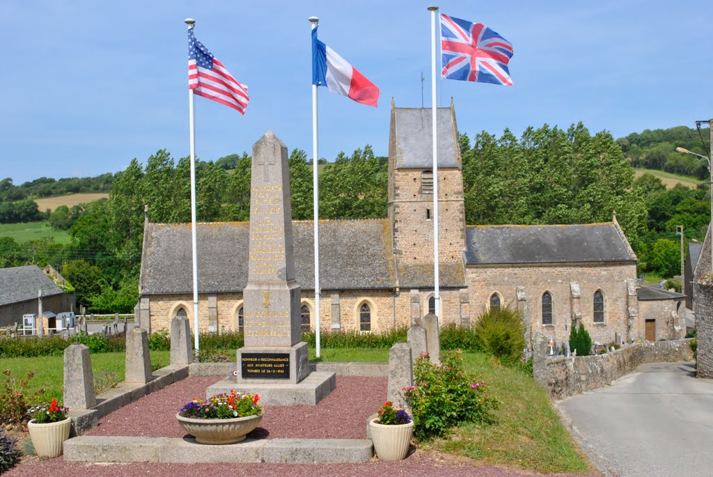 Monument aux mort de Tréauville by Christophe FEREY