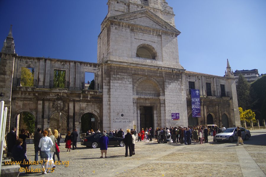 Boda en el Museo, Burgos by Jose Luis Albor