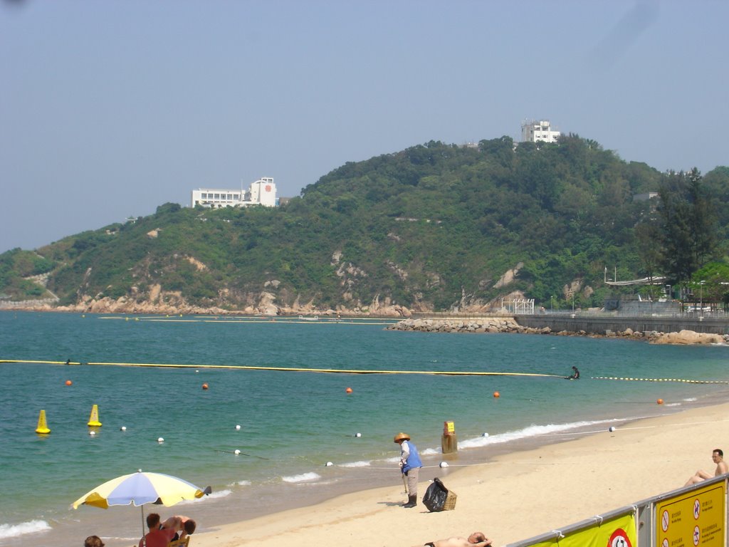 Tung Wan, Cheung Chau by M Lee