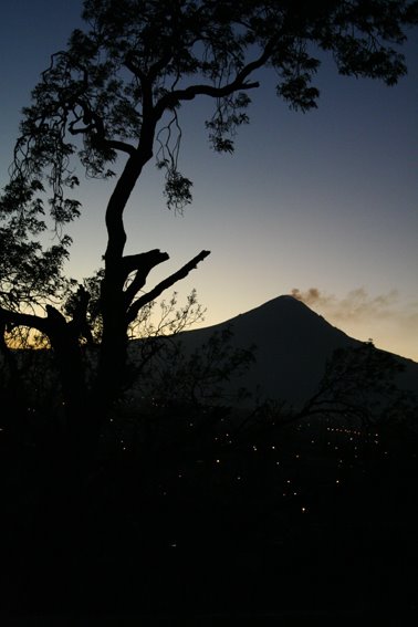 Volcan desde Cholula by Rafa Salvatori