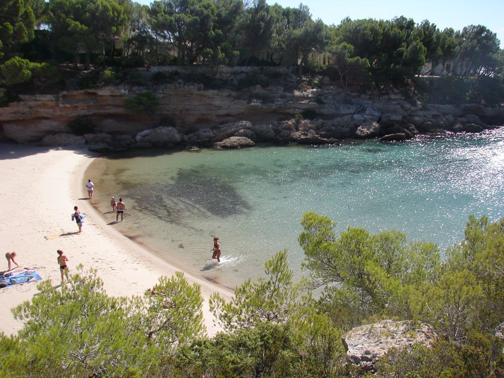 Cala Calafató by Xavier Gumà