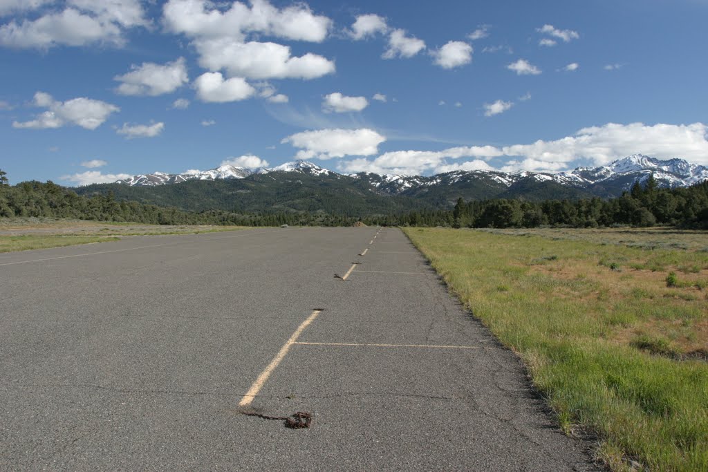 Taxiway by Carrazé Jean-François