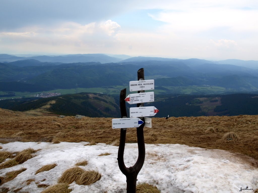 Kráľova Hoľa - pod vysielačom 1930 m.n.m. by < JOKO >