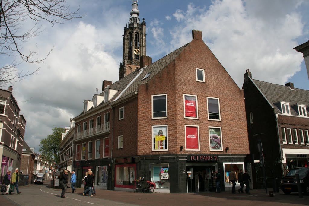 Westsingel hoek Langestraat, Amersfoort. by Carl030nl