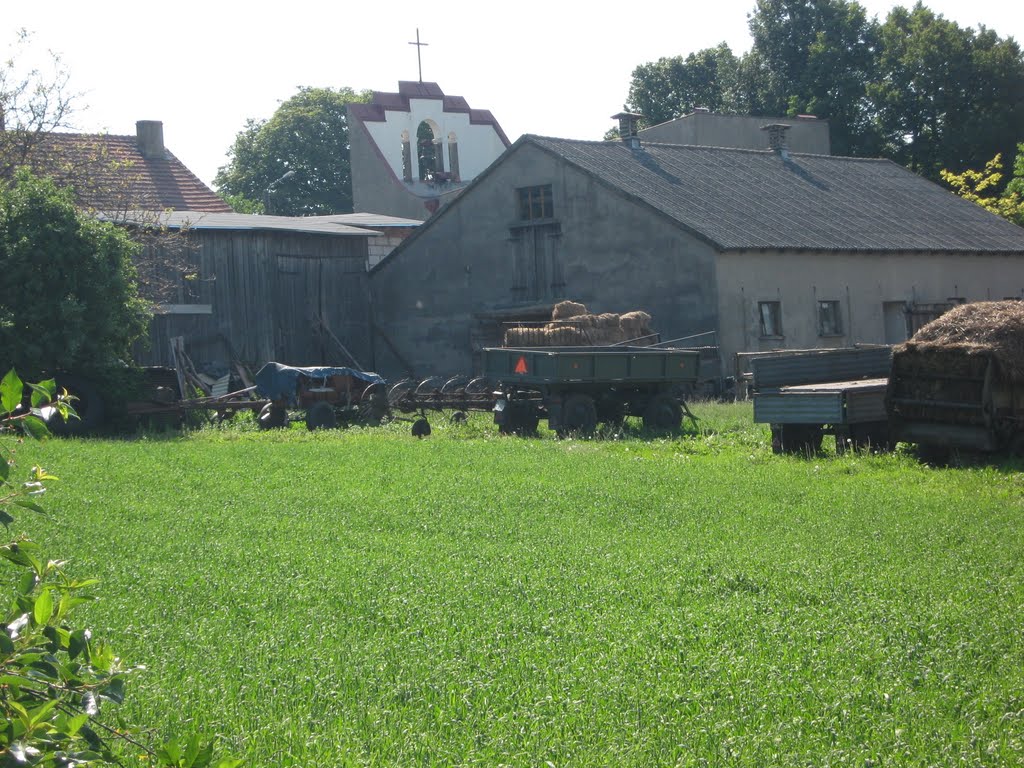 Widok wioski Drzewianowo od zachodu by UbuJan