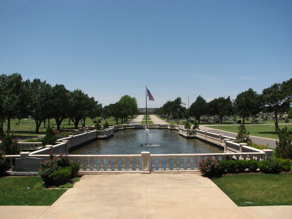 Memorial Park Cemetery, Edmond, OK by robawalker