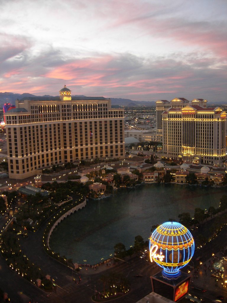 Bellagio at Dusk from Planet Hollywood Suite 5161 by ryandenver