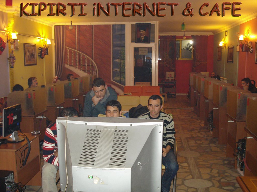 KIPIRTI İNTERNET CAFE by OZHAN0606