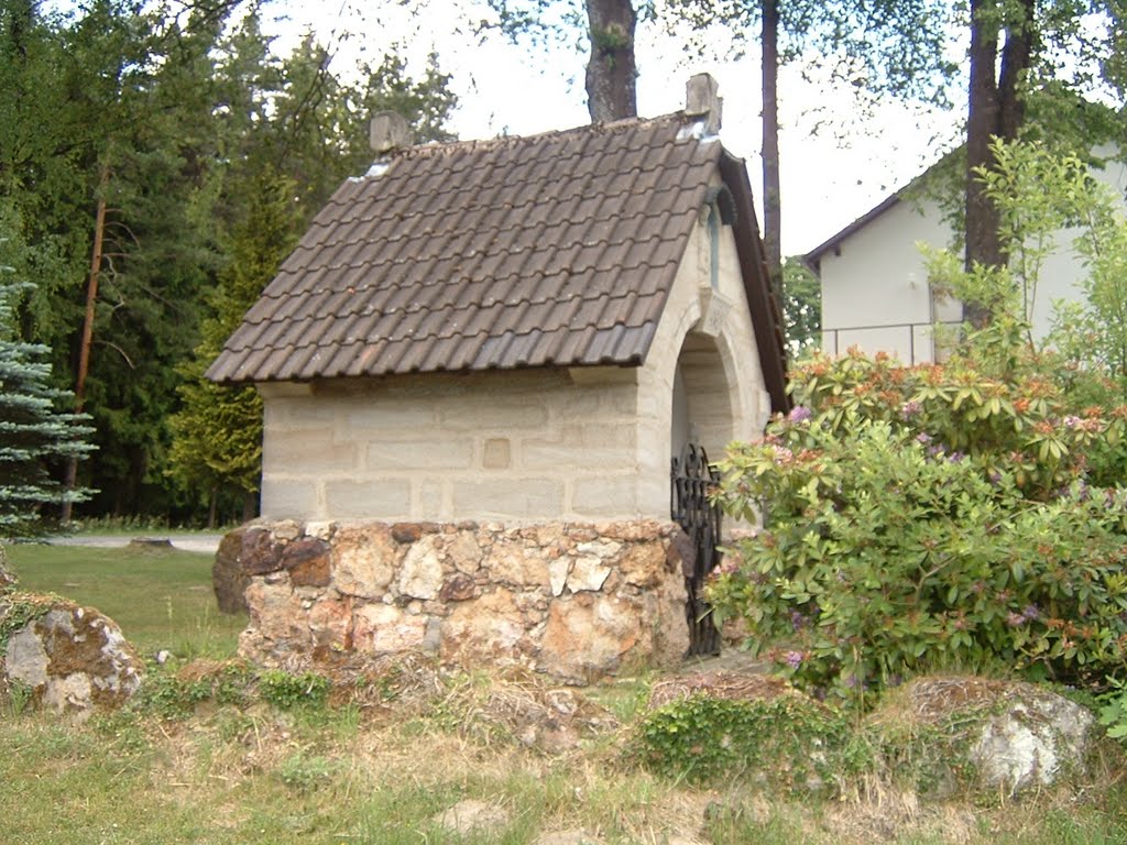 Kapelle in Stegenthumbach by Esther Richter