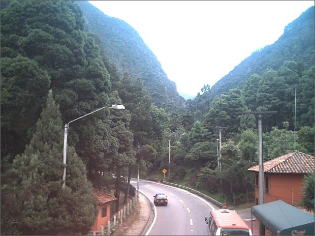 Vista Monserrate y guadalupe desde la Universidad América by fabiotools